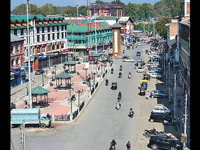 J&K admin frees 3 detained politicians