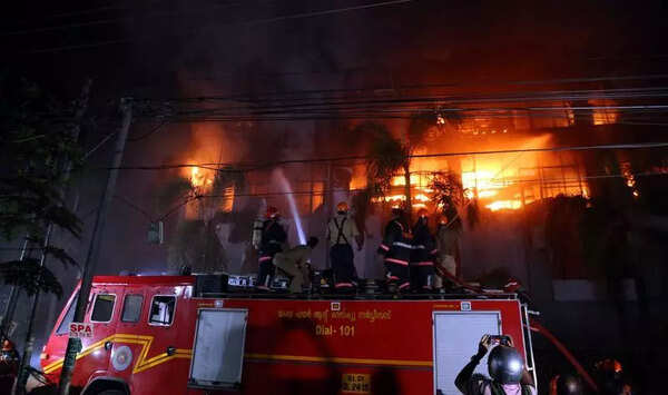 Textile showroom gutted in Kozhikode