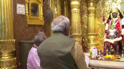 Gujarat Election 2022 Phase-1 Voting Live Updates: Competition among Congress leaders to abuse me, PM Modi says on Kharge's Ravan jibe