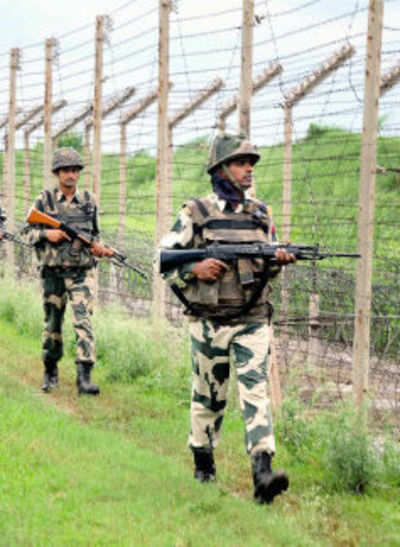 Pakistan troops continue ceasefire violation, target Indian posts in Mendhar