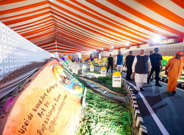 E-way network has laid foundation for ‘New UP’: Modi
