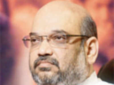 CIC issues show-cause notices to Sonia, Amit Shah