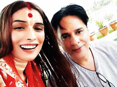 Rahul Roy is back home from the hospital