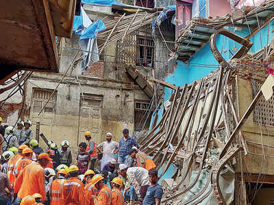 Dongri bldg collapse: Illegal structures line narrow lanes