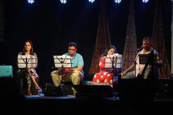 Set against Deccan Queen, show hosts timeless train journey