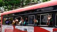 Migrant workers leave Nashik after weeks stuck in lockdown 