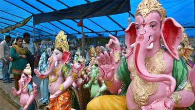 Ganesha idols under 5-ft Ganesha