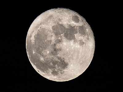 Moon may have water trapped under its surface