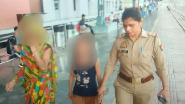 'Husband beats her regularly': 7-year-old-girl foils mom’s bid to jump in front of train in Aligarh