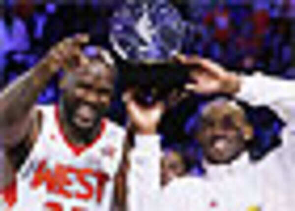 Kobe Bryant steals the show