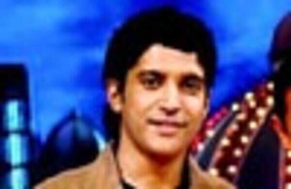 Help, Farhan's fainting!