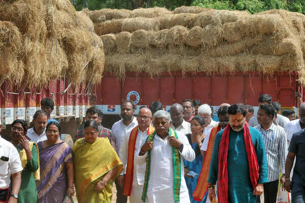 TTD receives 1600 tons of dry fodder as a donation for its Goshalas