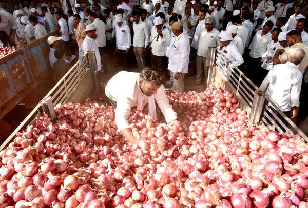 Maha onion exports double in FY 2025-26 over previous fiscal after easing of Centre-imposed curbs