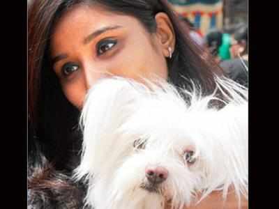 Karnataka: Pay Rs 5 for a selfie with a dog!