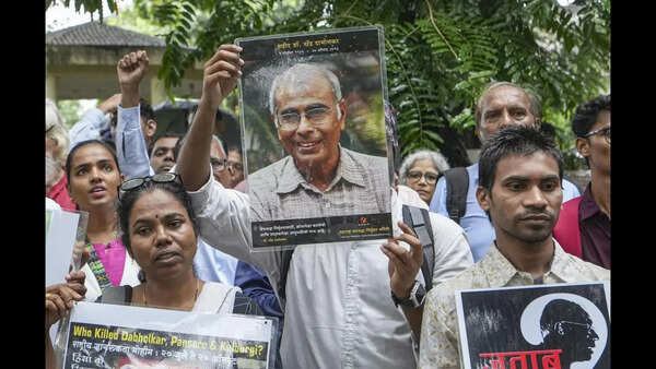 Dabholkar murder convict secures bail pending appeal in Bombay HC