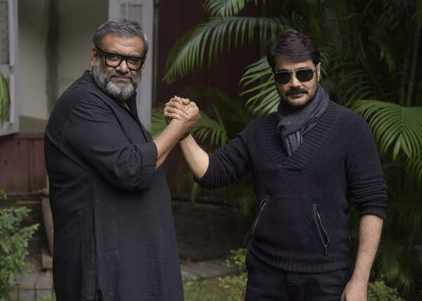 Kaushik Ganguly, Prosenjit Chatterjee rejoice Kaberi Antardhan’s 25 days at the theatres