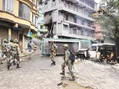 Darjeeling stir: Another grenade blast rocks the city, Gorkha Janmukti Morcha urges CM Mamata Banerjee to resolve crisis