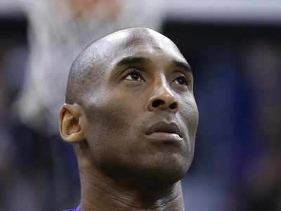 Kobe Bryant's helicopter flew in fog that grounded other choppers