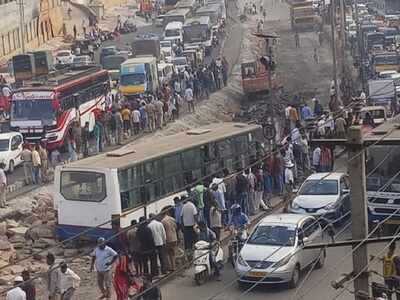 Two killed in Magadi Road accident, bus driver taken into custody