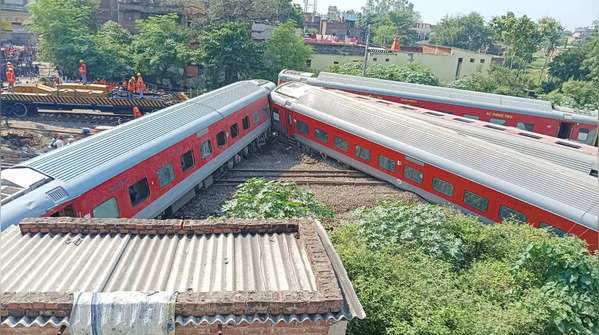 Train derails in Bihar