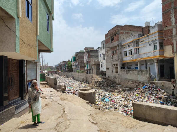 Residents in Jaipur’s Walled City struggle with filth, flood risk