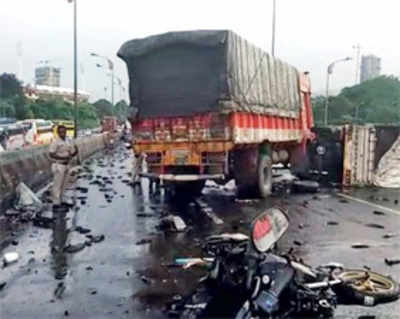 Case against road contractor in Uran pile-up death quashed