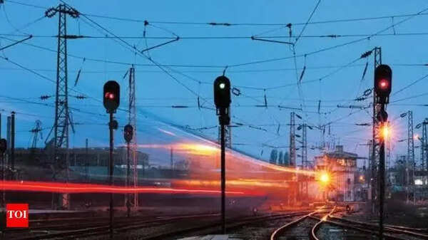 New automatic signal to ease train movement