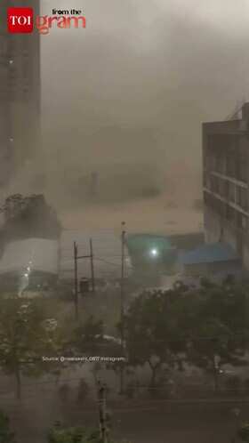 Viral Noida Storm Video Captures Nature&rsquo;s Raw Power