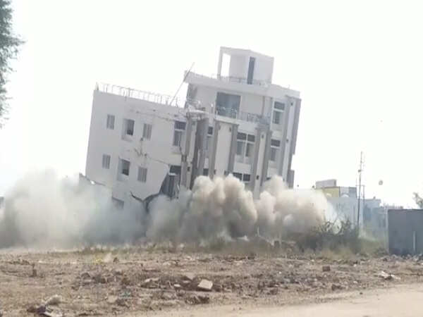 Indore: Four-storey building razed to dust in five seconds