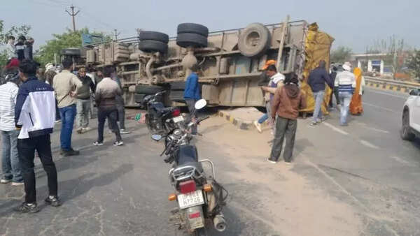 3 dead as truck overturns onto bikes in Hathras