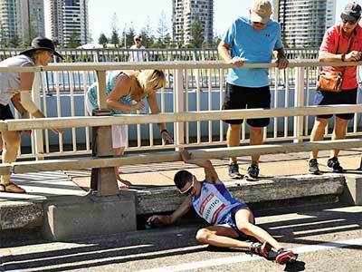 Commonwealth Games 2018 organisers slam photo-snapping fans after marathon collapse