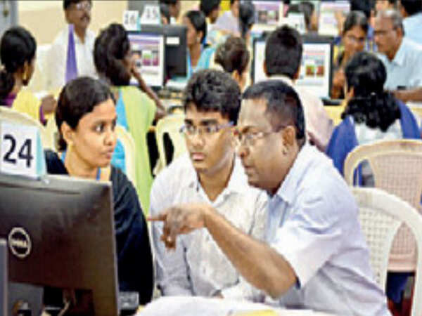Varsity trust members must be worth Rs 3,000 crore each for elite status