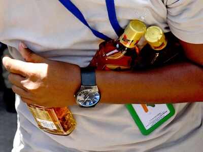 Customers face glitches as Kerala resumes sale of alcohol using queue management app