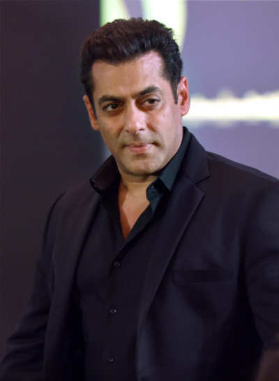Salman Khan: Difficult to compete with juniors these days
