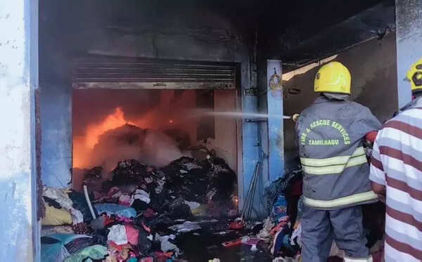 Fire engulfs clothes godown in Erode, loss pegged at 10 lakh