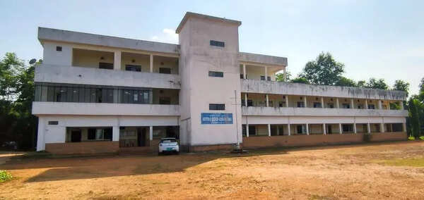 Free admissions, full plates: Puttur govt college’s campaign draws students across K’taka
