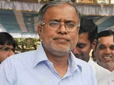 Karnataka minister S Suresh Kumar raps Mysuru admin over oxygen supply after hospital tragedy