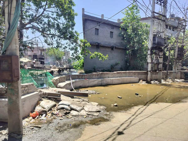 Sewage’s dark tide hits Ludhiana’s Dhoka Mohalla in suffocating heatwave