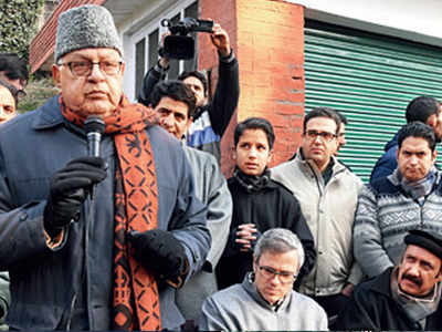 Prez rule imposed in J&K, Farooq pitches for early polls