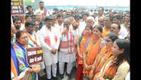 BJP stages stir  over power, water crisis in Dhanbad