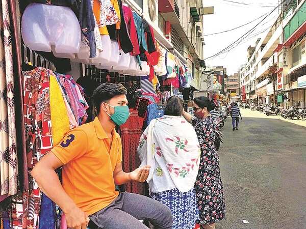 Sitabuldi and Itwari markets reopen amid strict safety protocols