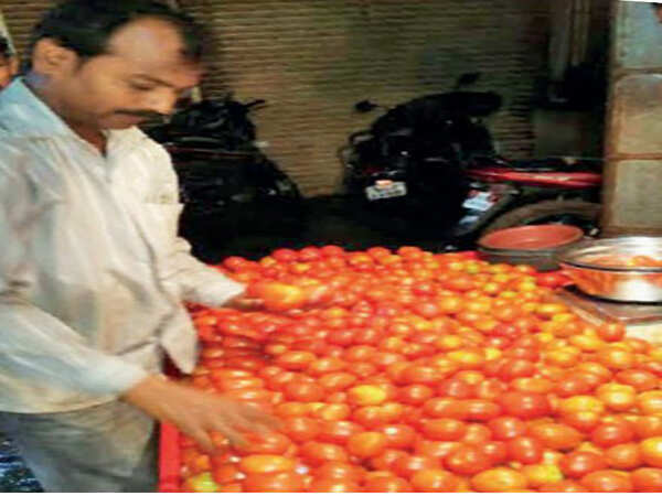 Mumbai: Tomato thief lands in police net