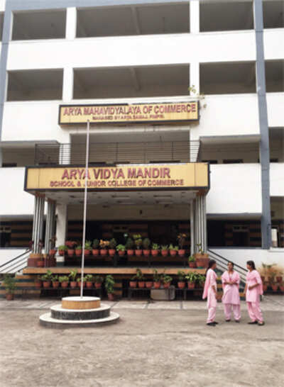 Arya Vidyamandir jr college scraps 66 offline admissions