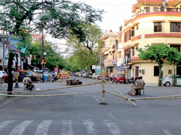 Lucknow: Social media eases delivery amid sealing