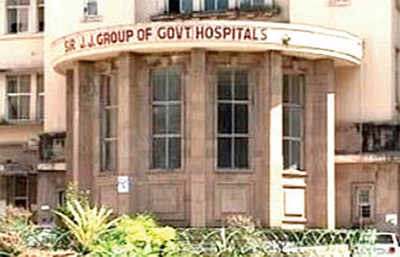 Doc mistakes formaldehyde for water in Mumbai hospital; fights for life
