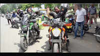 Women riders arrive in Vadodara to spread awareness on cervical, breast cancer 