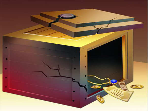 Burglary plaint of Rs 4.90 lakh, Booty recovered: Rs 10.17 lakh!
