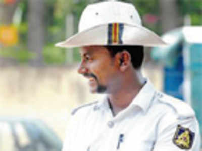 Traffic police crackdown on lane discipline offenders
