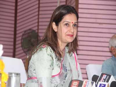 Priyanka Chaturvedi resigns from Congress, joins Shiv Sena