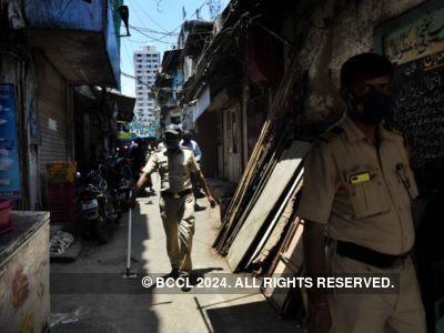 Mumbai: Dharavi's active cases near 1,000-mark; 50 positive in Dadar